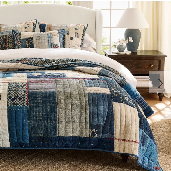 Pottery Barn - Love Handcrafted Reversible Quilt - NWOT - Picture 10 of 11